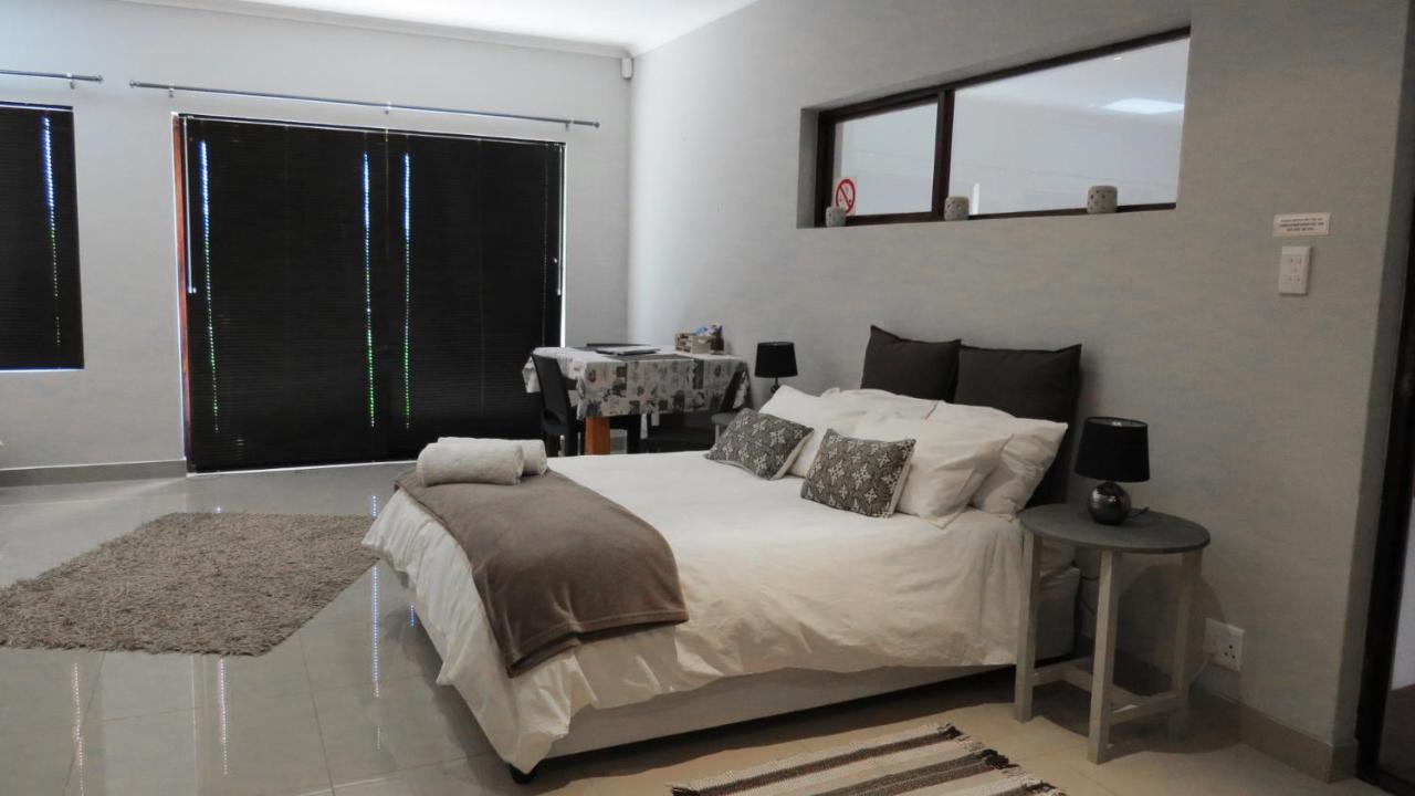 21 On Klein Karoo Apartment Oudtshoorn Exterior photo